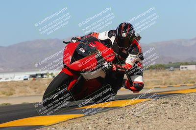 media/Oct-08-2022-SoCal Trackdays (Sat) [[1fc3beec89]]/Turn 9 Inside (10am)/